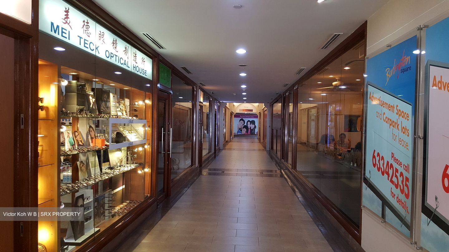 Burlington Square (D7), Retail #465991751